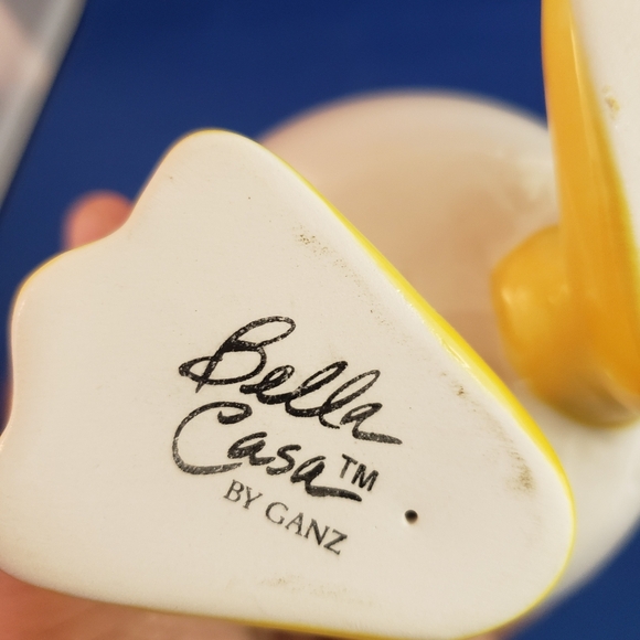 Bella Casa Egg Coffee/ Tea canister - Picture 2 of 2